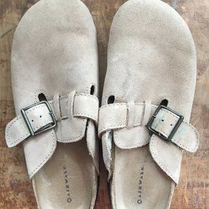 Airwalk Clogs, Size 8.5